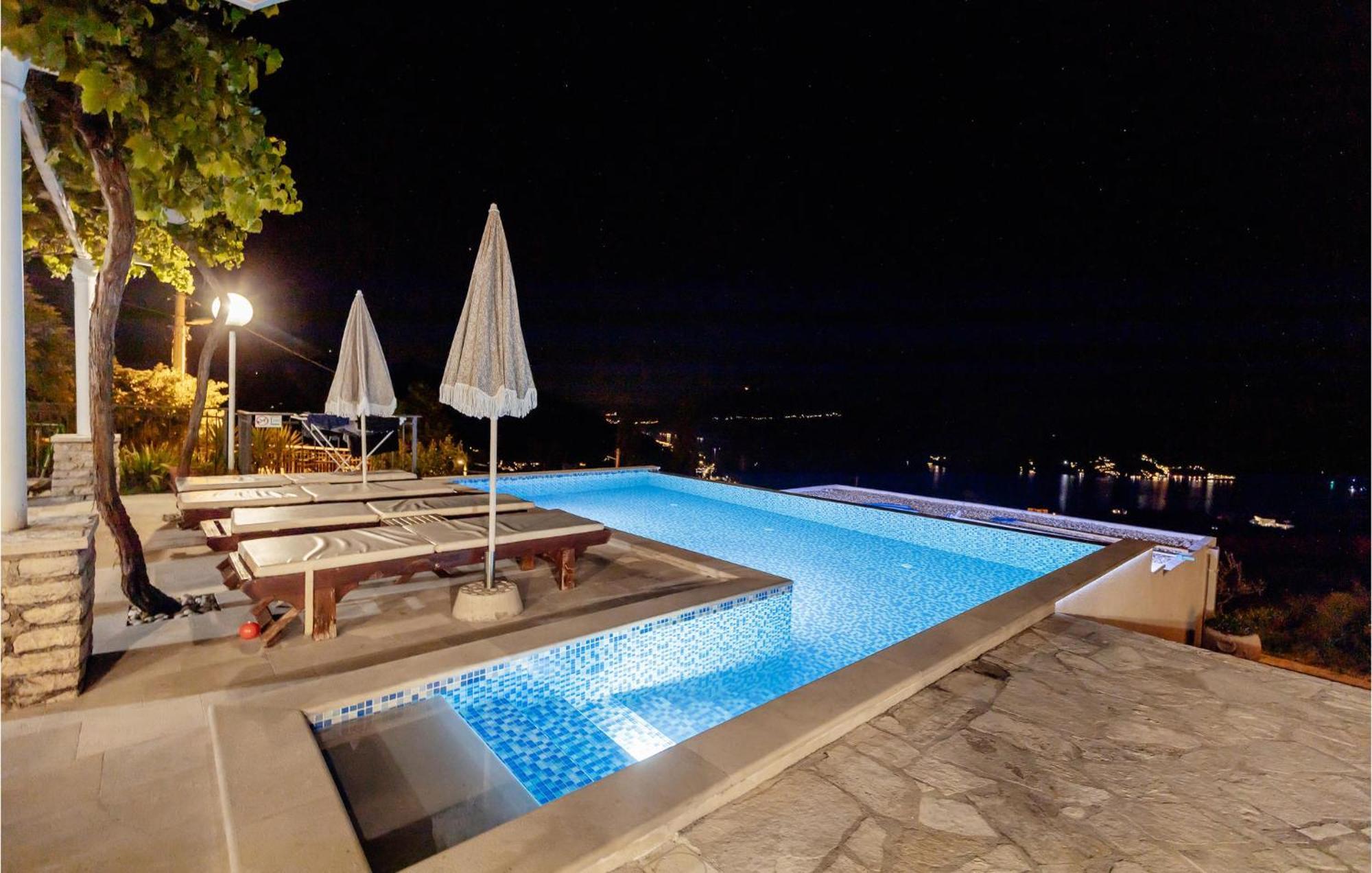 Amazing Home In Herceg Novi With House Sea View Esterno foto