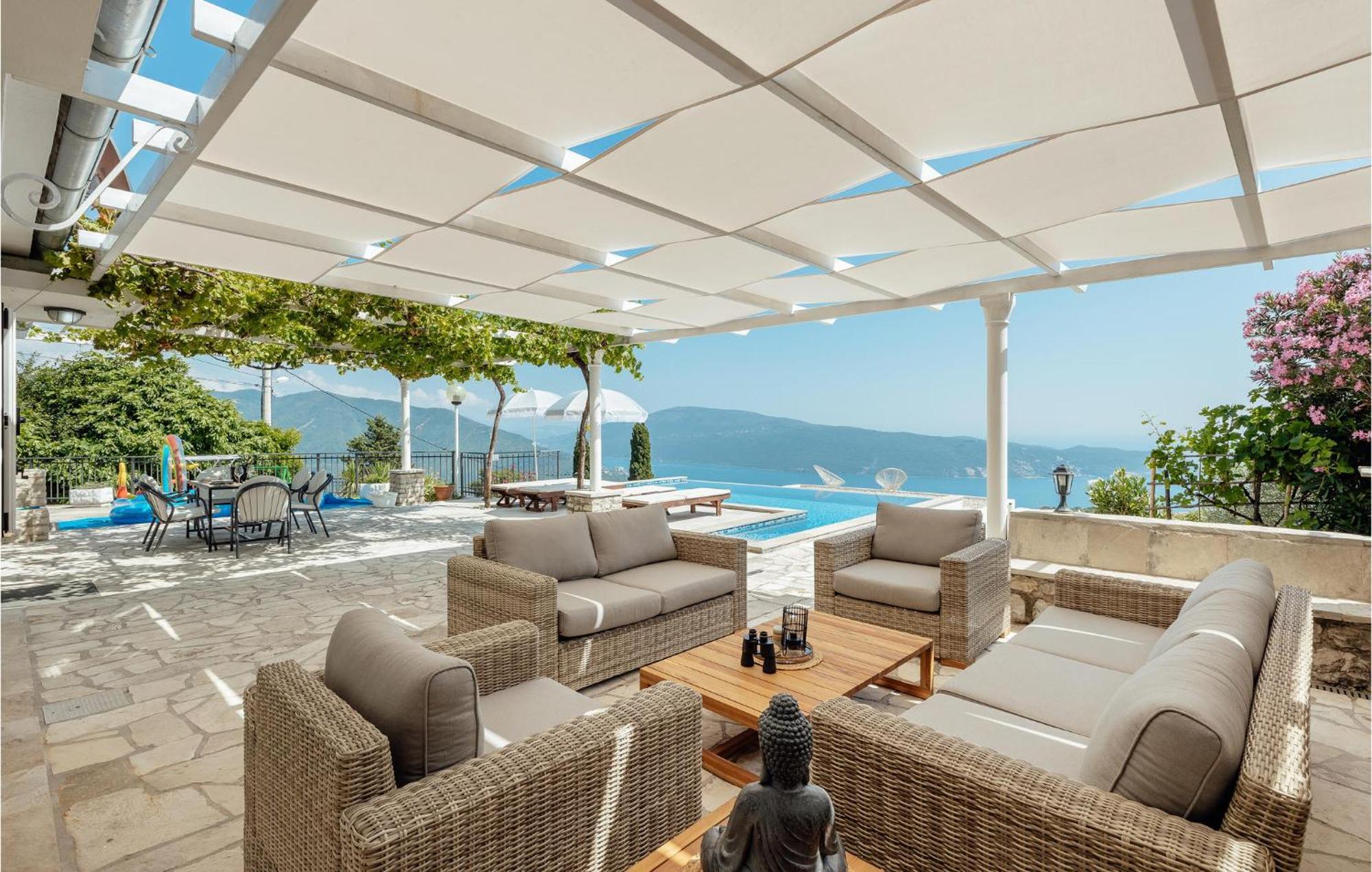 Amazing Home In Herceg Novi With House Sea View Esterno foto