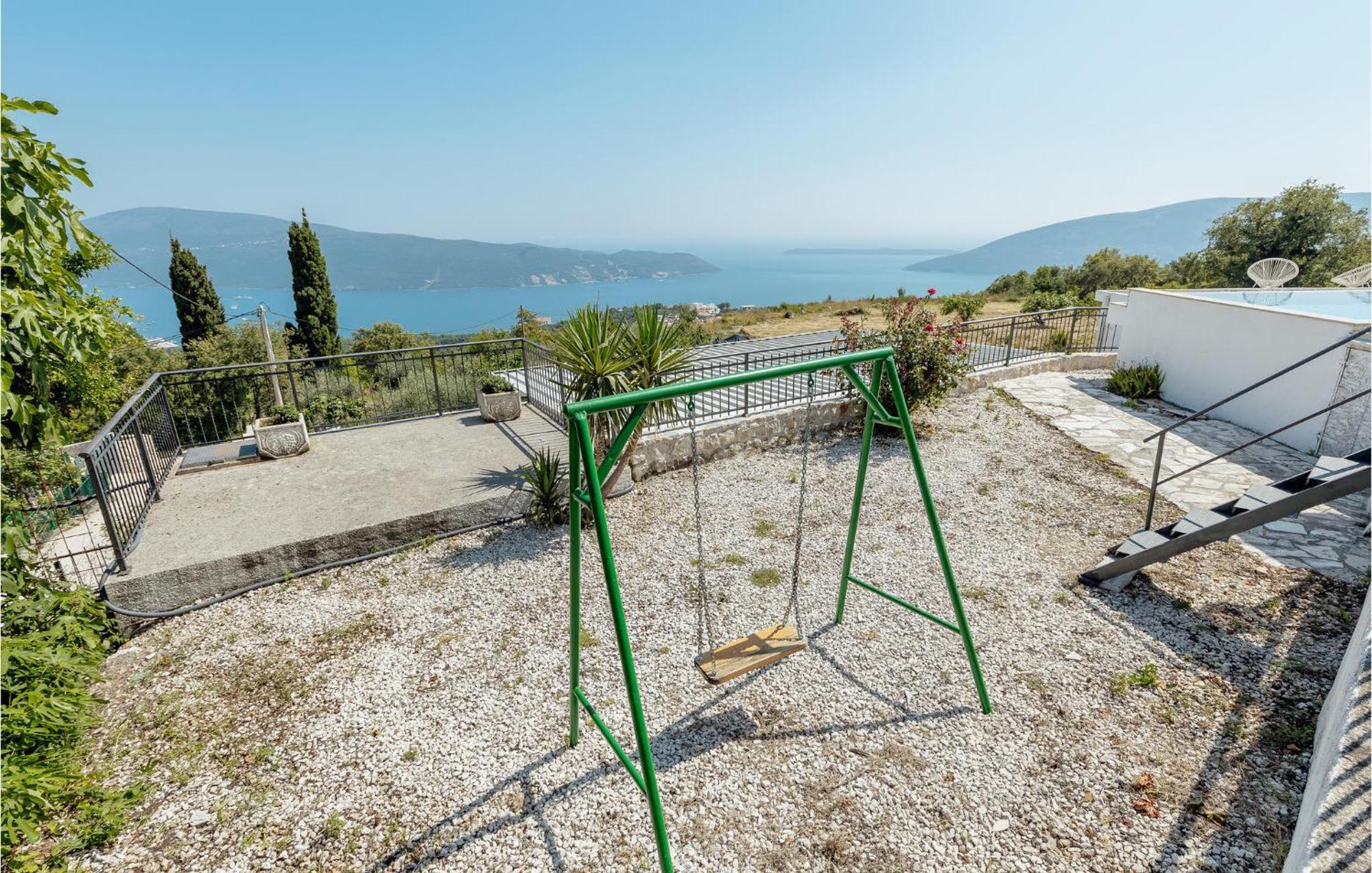 Amazing Home In Herceg Novi With House Sea View Esterno foto